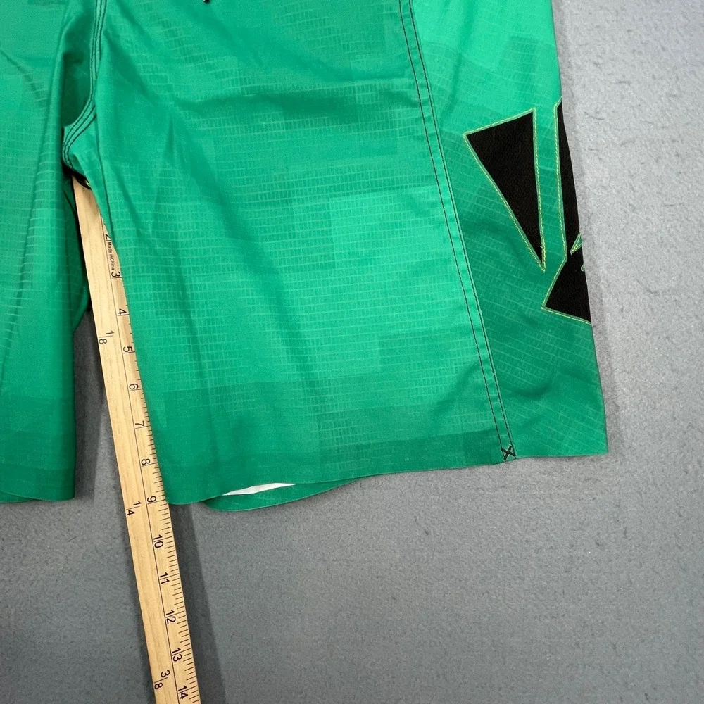 Volcom Green V6S Pixelater 4-Way Stretch Board Shorts Mens 36